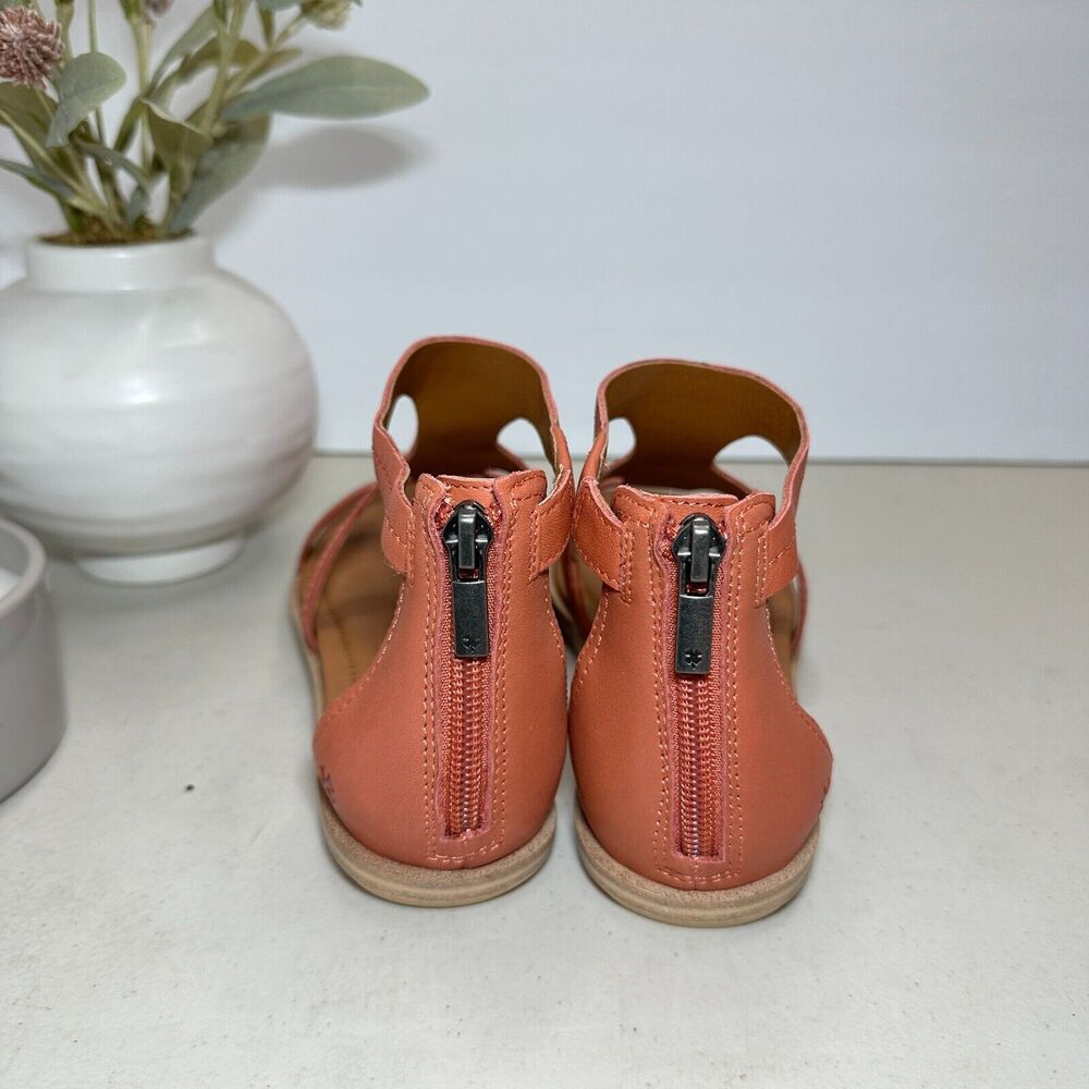 New Lucky Brand Nayda Caged Leather Flat Sandals Eco Red Women 6.5 NWOB Zip - Picture 4 of 8